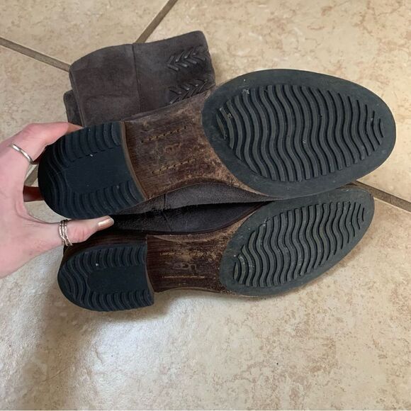 UGG Caitlyn Moto Suede Boots size 8 - Picture 4 of 10